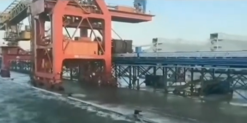 辽宁沿海港口突发海水倒灌，，，，，部分港口暂停作业